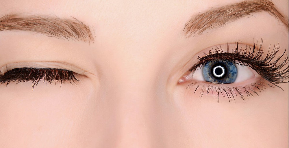 How to get an eyelash out