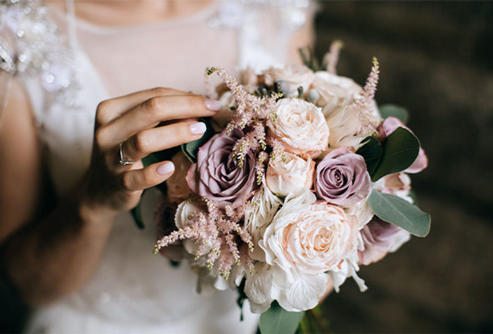How to choose wedding flowers