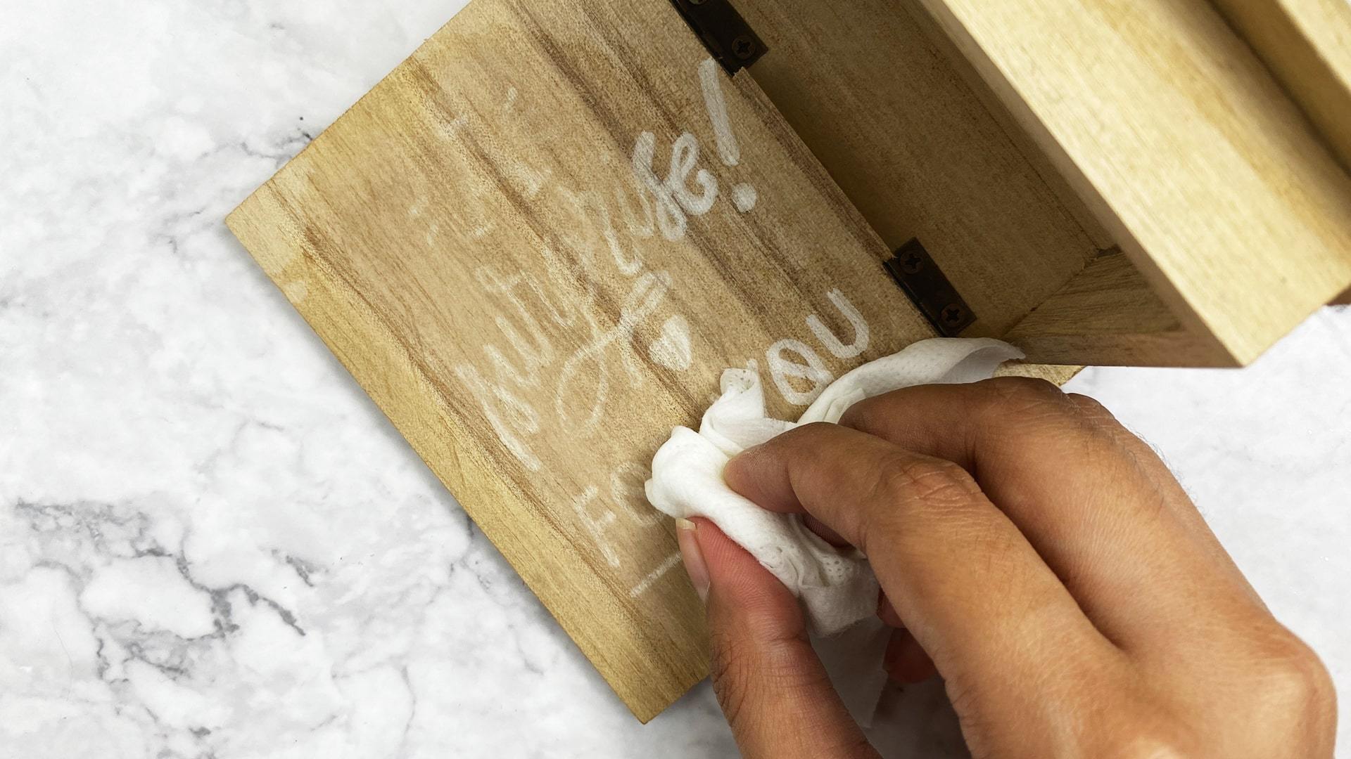 How to remove chalk marker