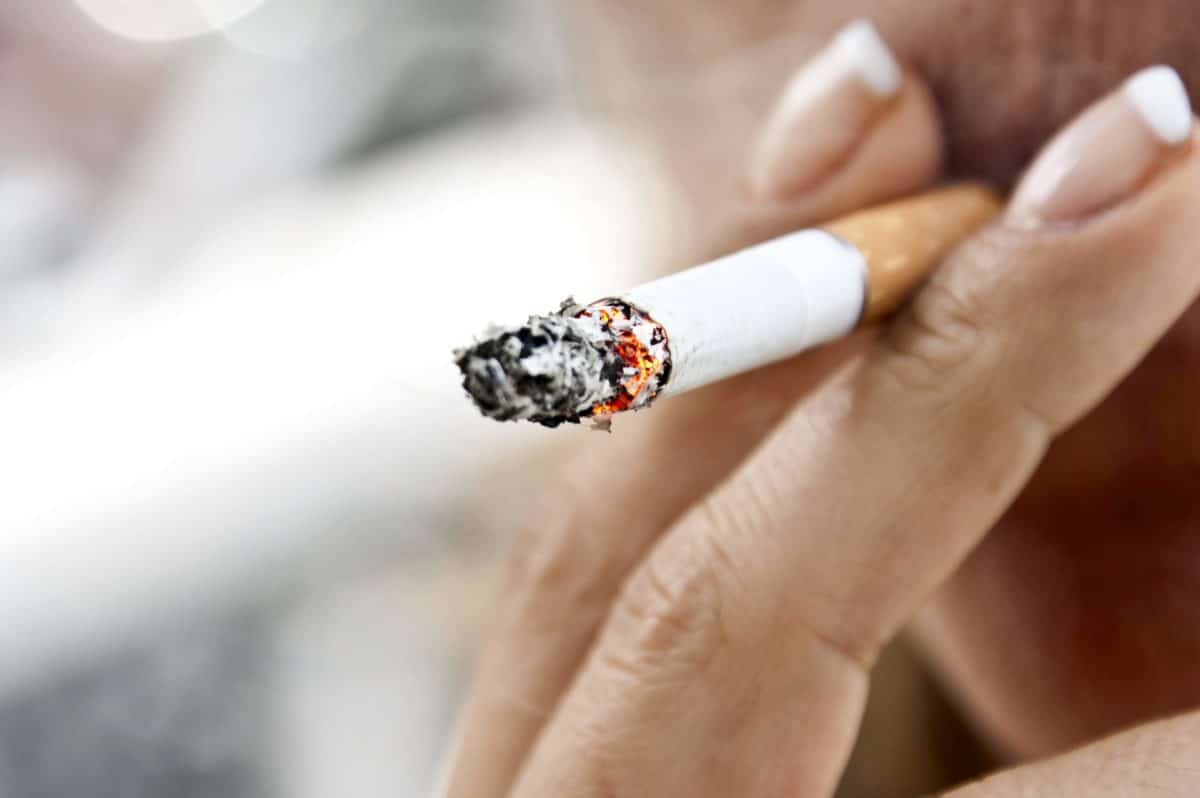 How long to wait to smoke after tooth extraction
