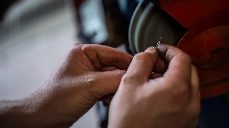 How to sharpen a drill bit
